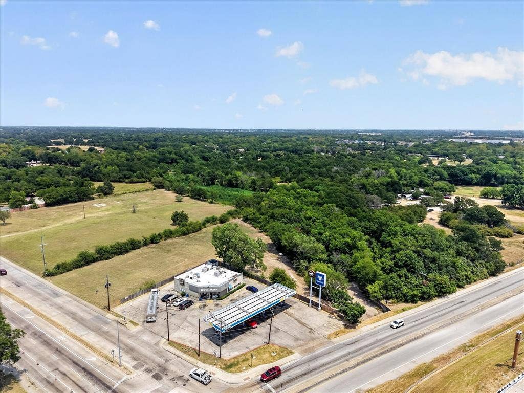 720 S Masters Drive, Dallas, TX 75217 720 S Masters Drive, Dallas, TX 75217
