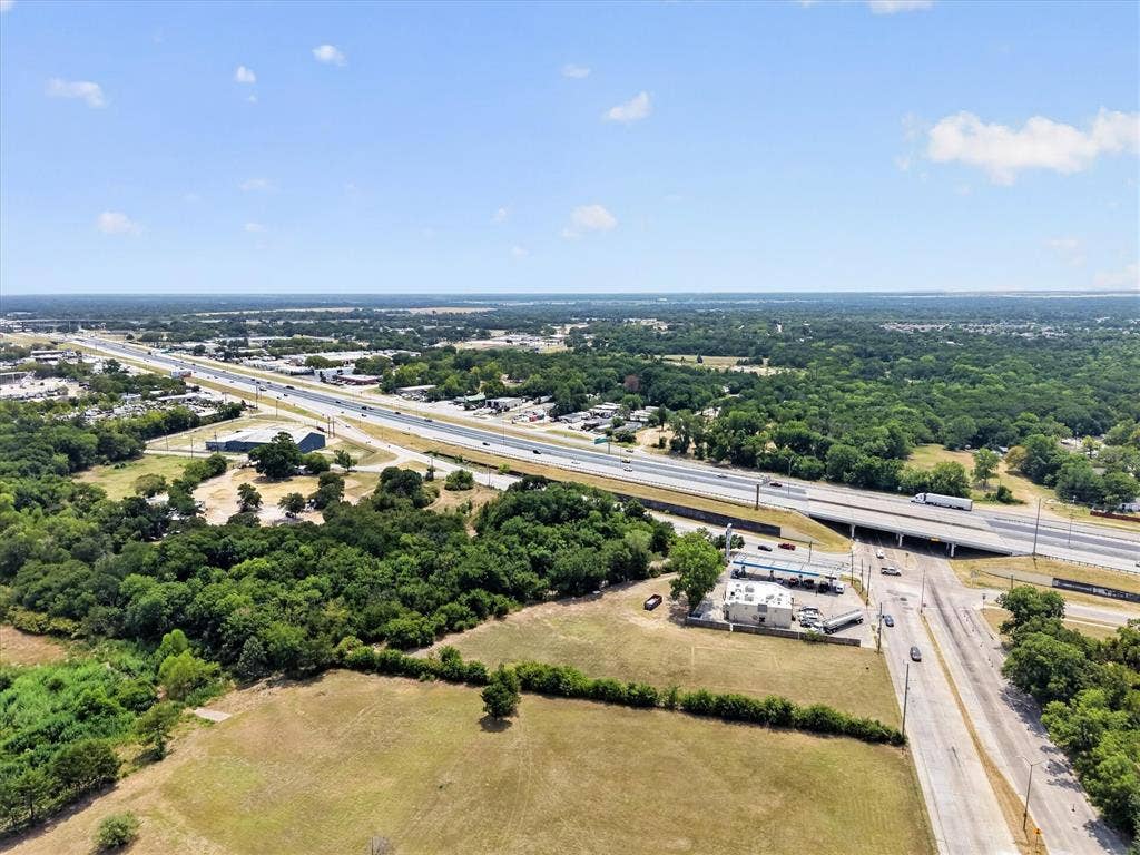 720 S Masters Drive, Dallas, TX 75217 720 S Masters Drive, Dallas, TX 75217