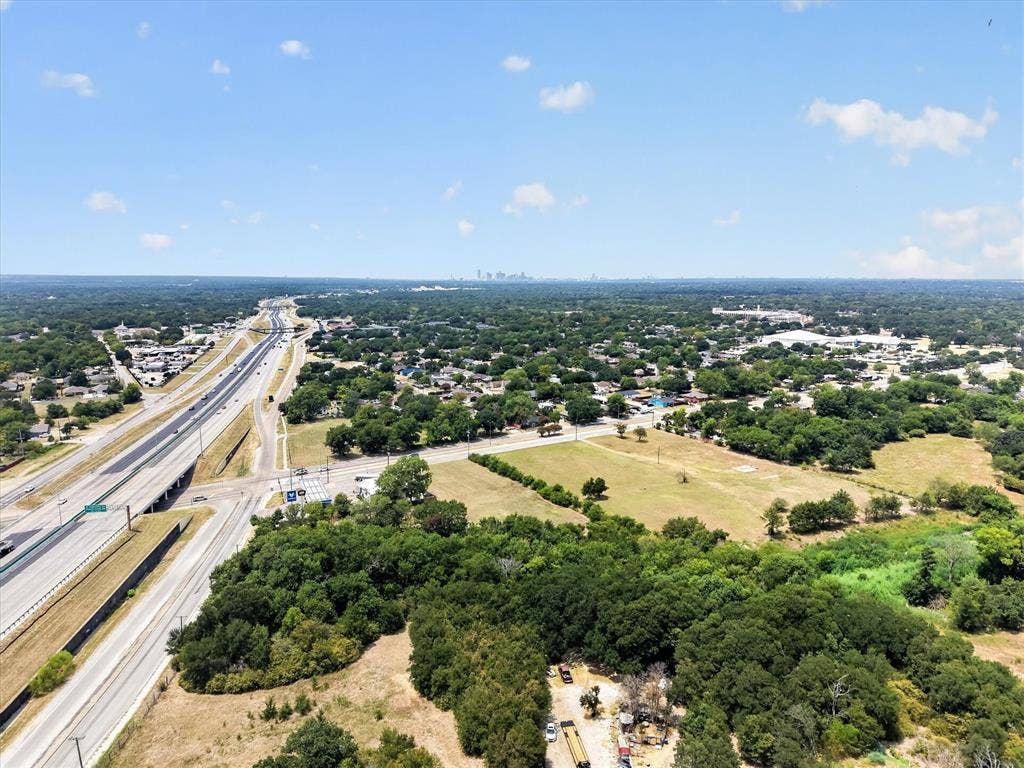 720 S Masters Drive, Dallas, TX 75217 720 S Masters Drive, Dallas, TX 75217
