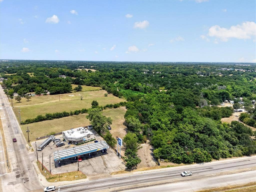 720 S Masters Drive, Dallas, TX 75217 720 S Masters Drive, Dallas, TX 75217