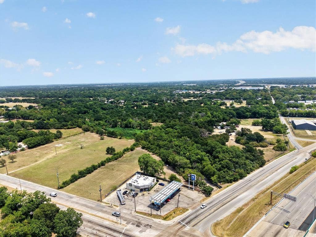 720 S Masters Drive, Dallas, TX 75217 720 S Masters Drive, Dallas, TX 75217