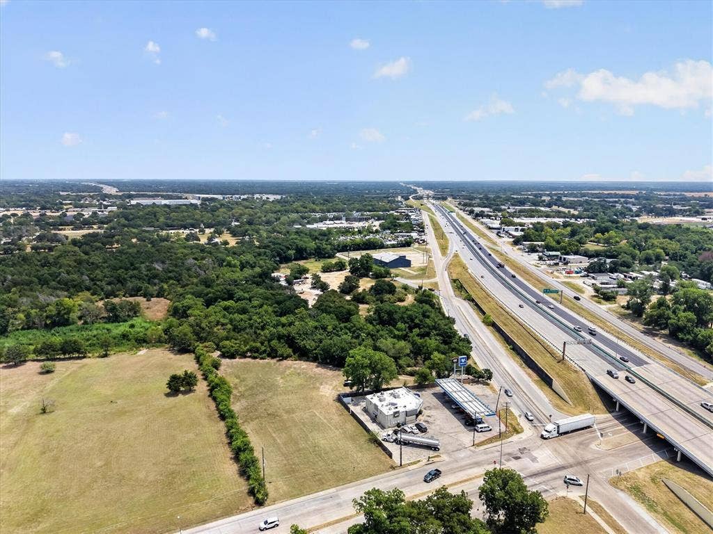 720 S Masters Drive, Dallas, TX 75217 720 S Masters Drive, Dallas, TX 75217