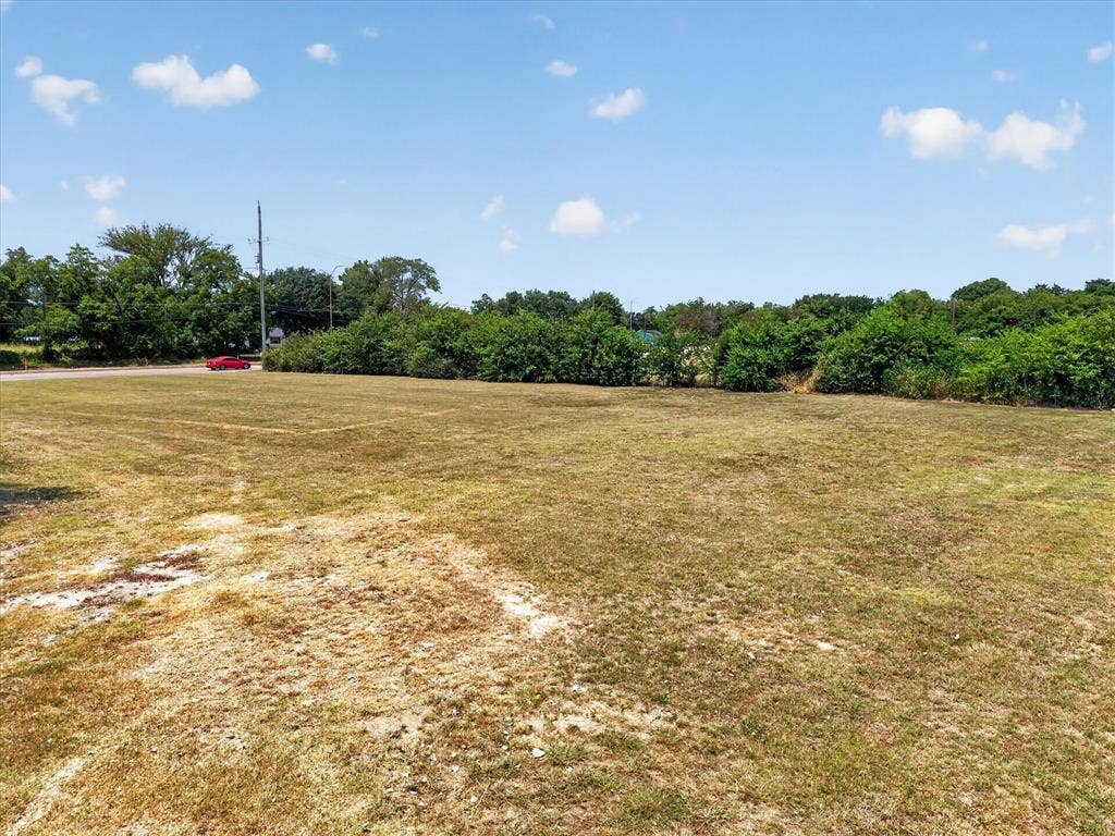 720 S Masters Drive, Dallas, TX 75217 720 S Masters Drive, Dallas, TX 75217