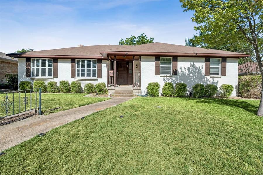 Property photo for 5929 Canterview Drive, Dallas, TX