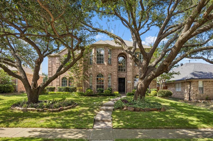 Property photo for 11002 Brandenberg Drive, Frisco, TX