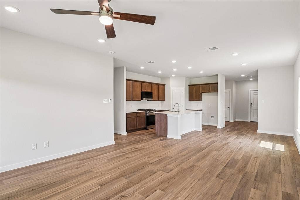 312 Sun Harvest Drive, Royse City, TX 75189 312 Sun Harvest Drive, Royse City, TX 75189