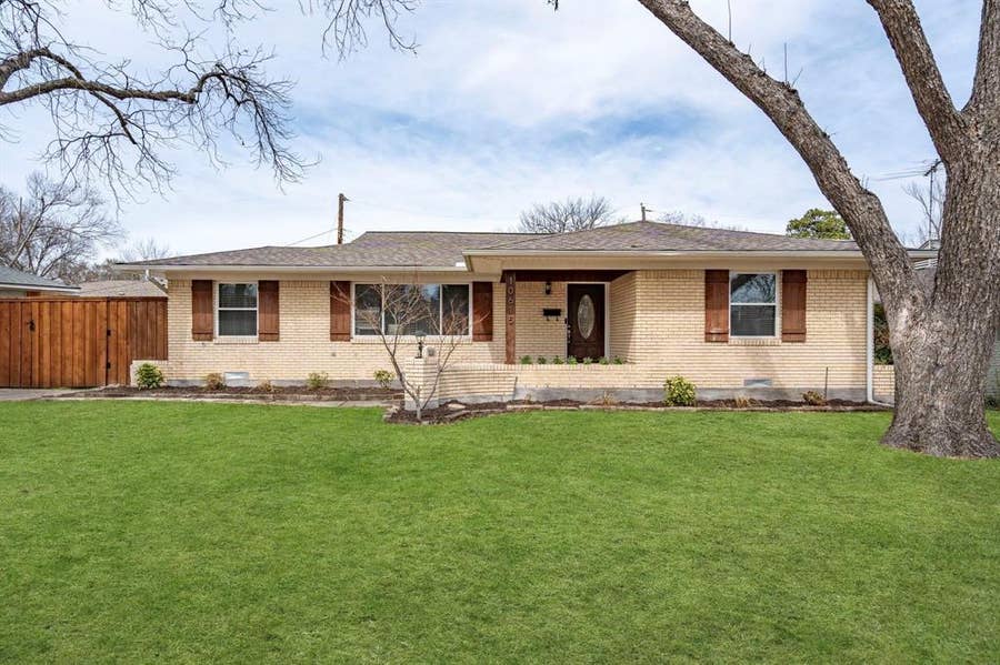Property photo for 10615 Larchfield Lane, Dallas, TX