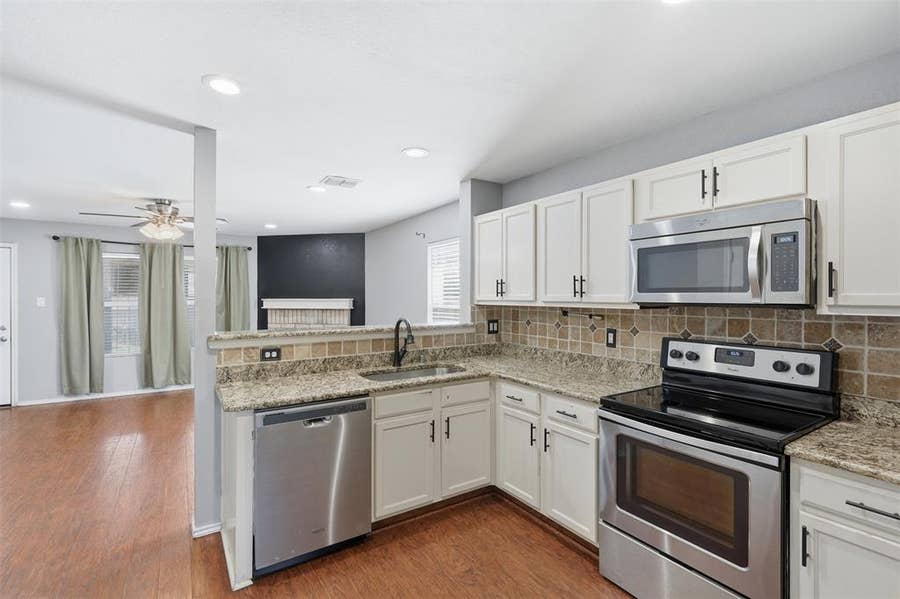 Property photo for 972 Mosaic Drive, Fort Worth, TX
