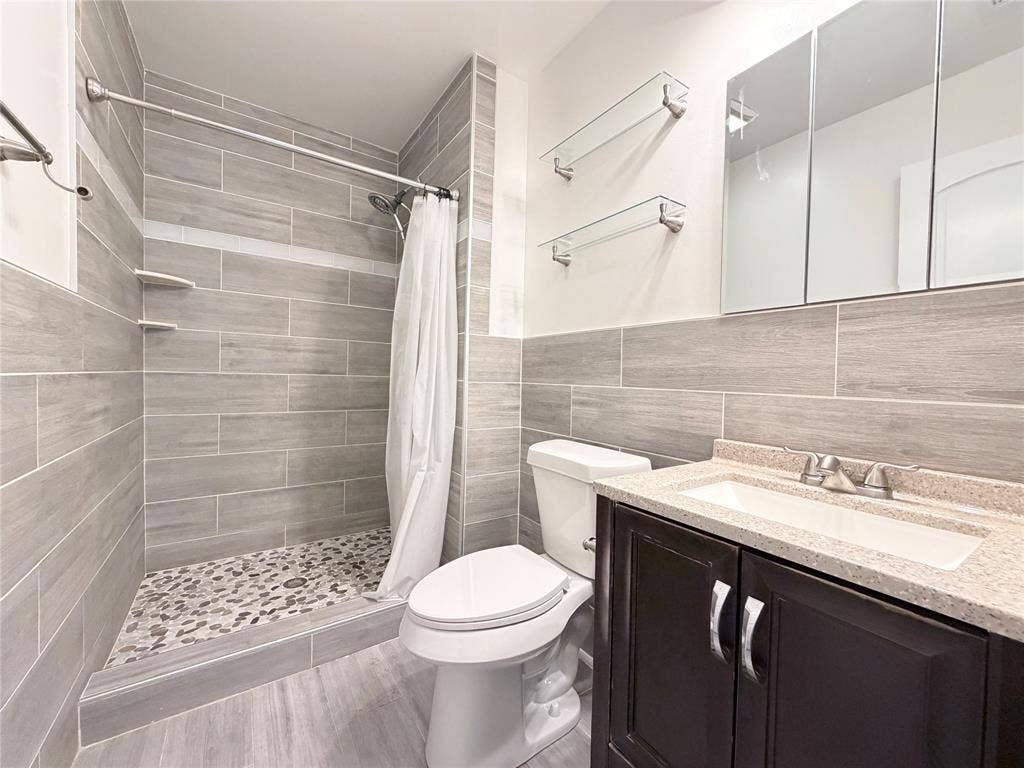 407 Ivy Way, Garland, TX 75043 407 Ivy Way, Garland, TX 75043