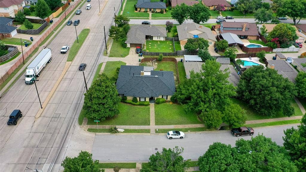 917 Meadowgate Drive, Garland, TX 75040