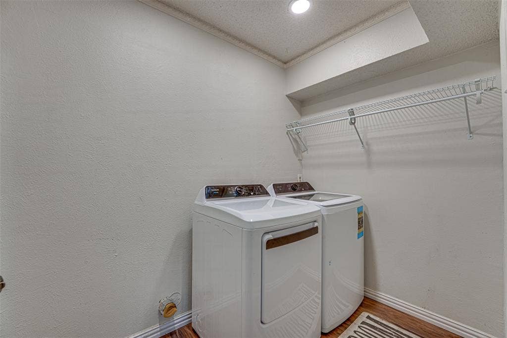 917 Meadowgate Drive, Garland, TX 75040
