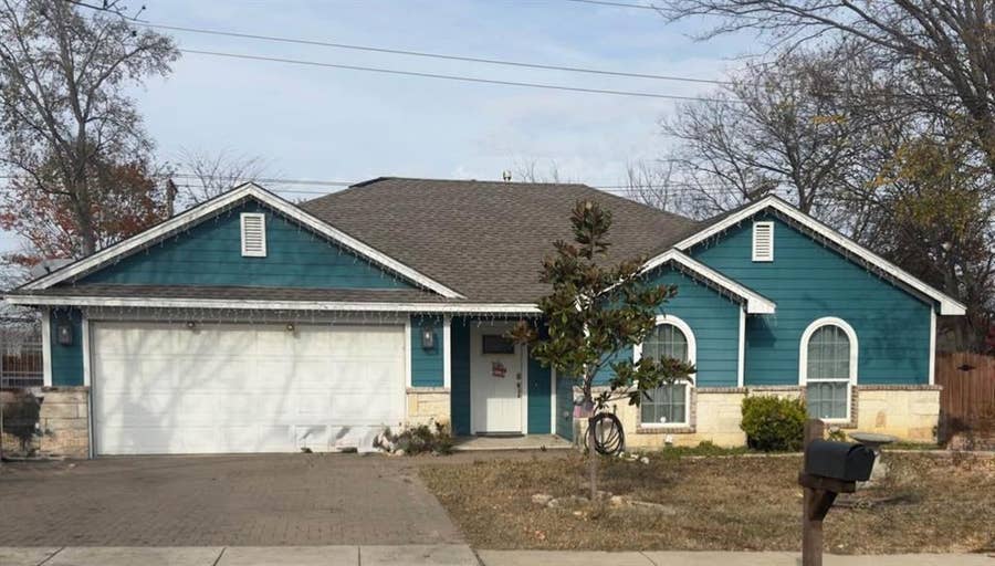 Property photo for 1317 Inwood Drive, Arlington, TX