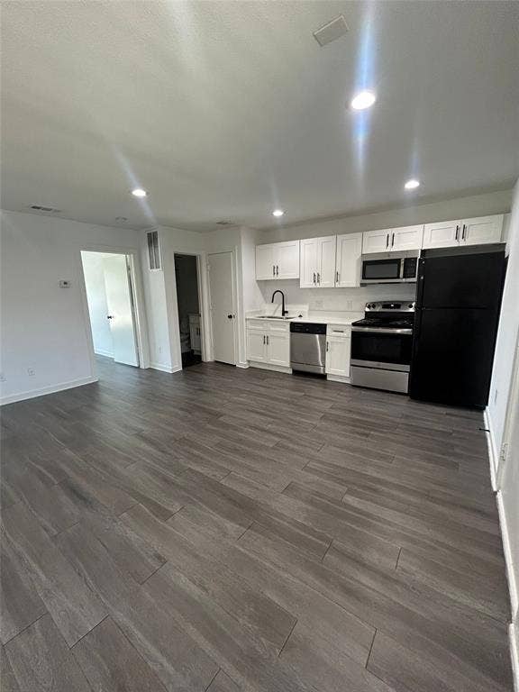 Property photo for 321 E 8th Street, #216, Dallas, TX