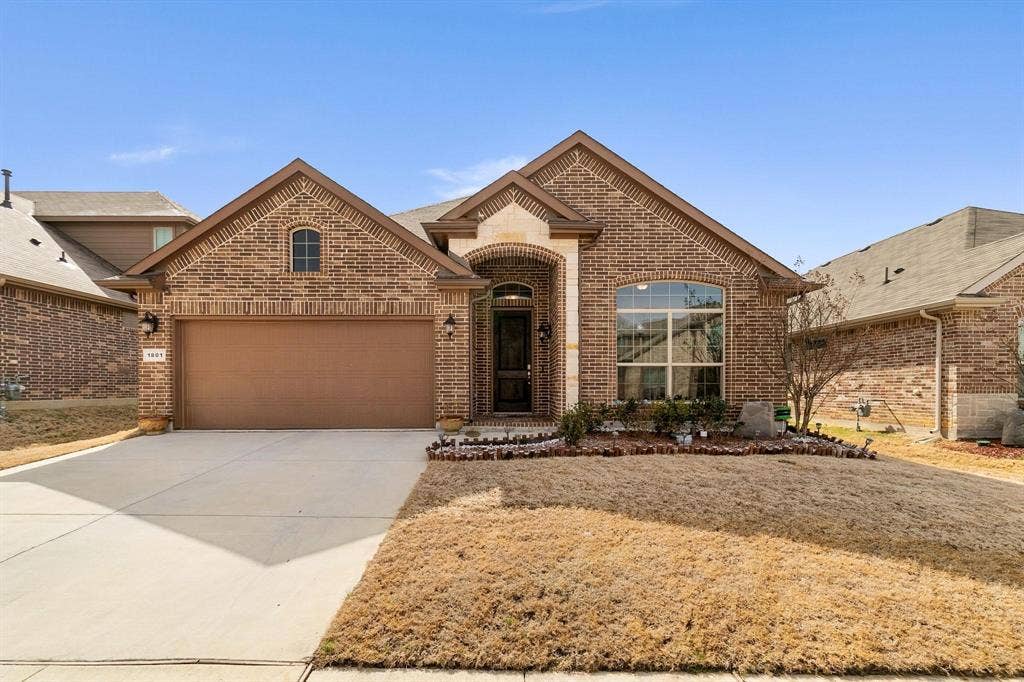 1801 Spinnaker Drive, Denton, TX 76210 1801 Spinnaker Drive, Denton, TX 76210