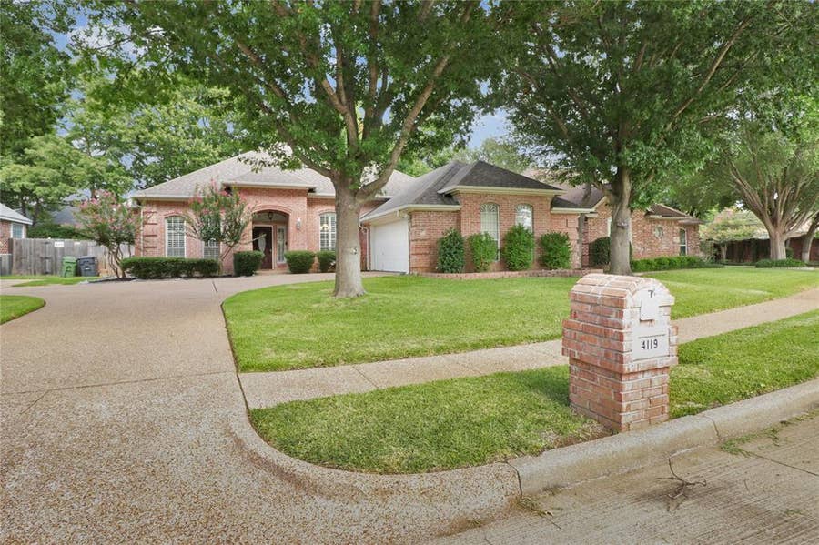 Property photo for 4119 Timberbrook Court, Arlington, TX