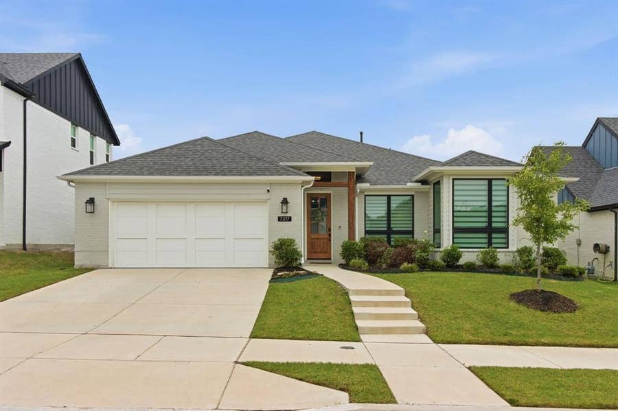 Property photo for 7217 Mantle Ridge Drive, Fort Worth, TX