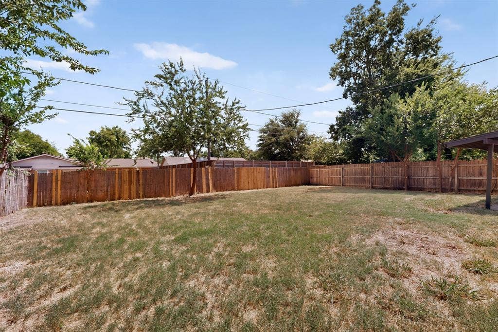 2021 Proctor Drive, Grand Prairie, TX 75051 2021 Proctor Drive, Grand Prairie, TX 75051