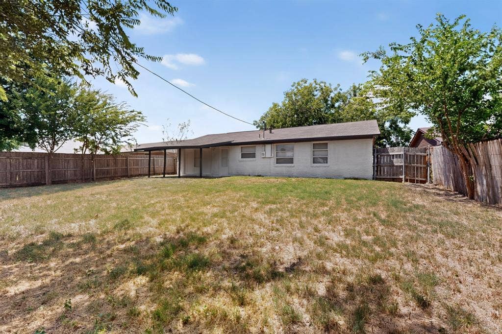 2021 Proctor Drive, Grand Prairie, TX 75051 2021 Proctor Drive, Grand Prairie, TX 75051