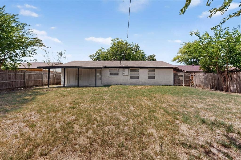 2021 Proctor Drive, Grand Prairie, TX 75051 2021 Proctor Drive, Grand Prairie, TX 75051