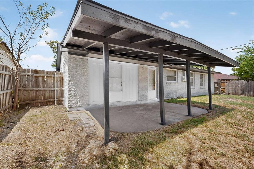 2021 Proctor Drive, Grand Prairie, TX 75051 2021 Proctor Drive, Grand Prairie, TX 75051