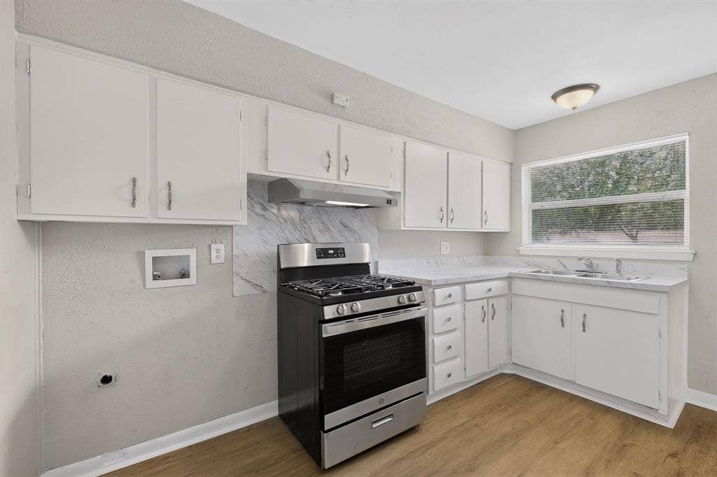 2021 Proctor Drive, Grand Prairie, TX 75051 2021 Proctor Drive, Grand Prairie, TX 75051