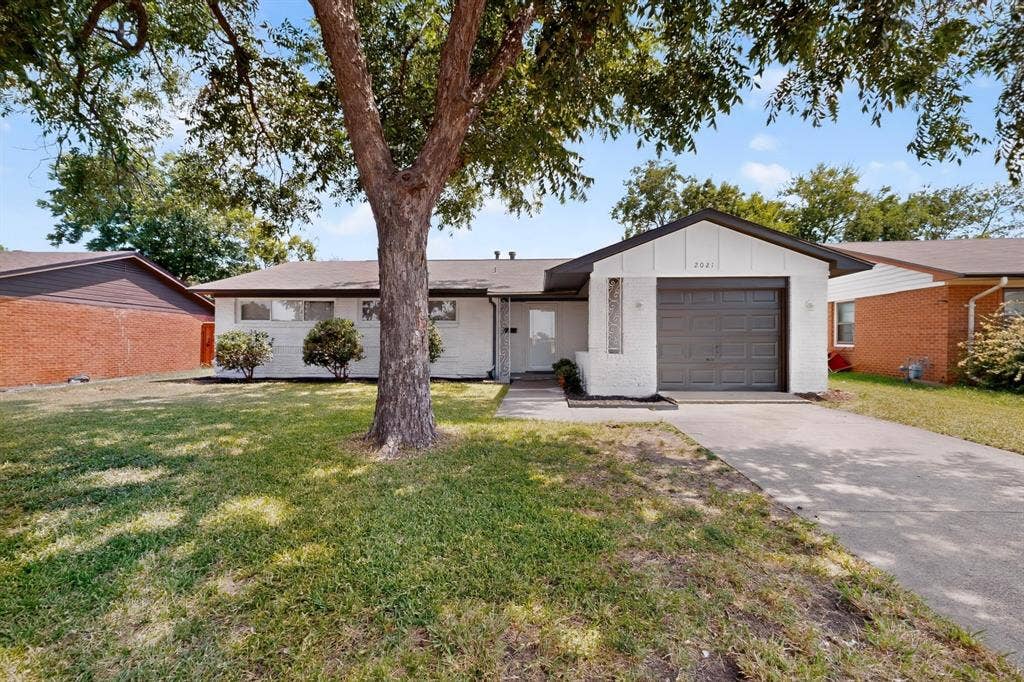 2021 Proctor Drive, Grand Prairie, TX 75051 2021 Proctor Drive, Grand Prairie, TX 75051