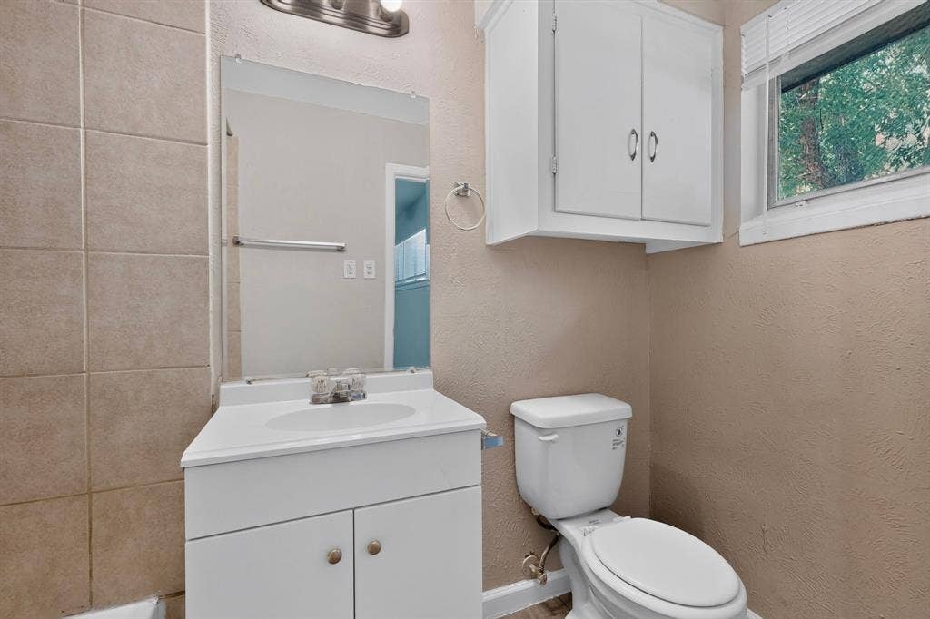 2021 Proctor Drive, Grand Prairie, TX 75051 2021 Proctor Drive, Grand Prairie, TX 75051