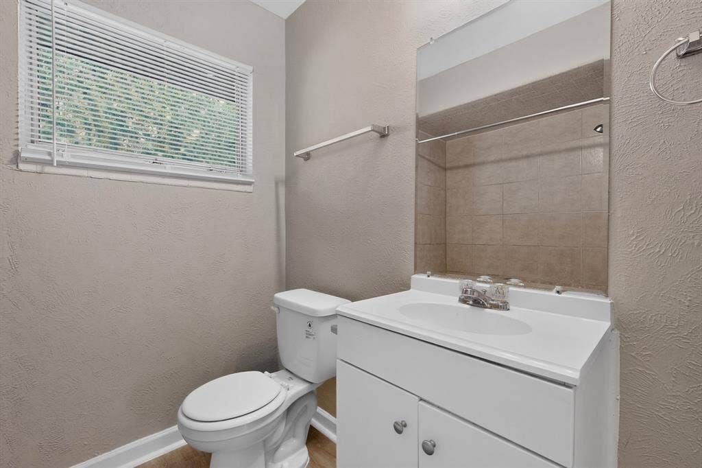 2021 Proctor Drive, Grand Prairie, TX 75051 2021 Proctor Drive, Grand Prairie, TX 75051