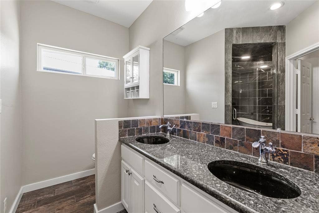 109 Bayview Street, Gun Barrel City, TX 75156 109 Bayview Street, Gun Barrel City, TX 75156