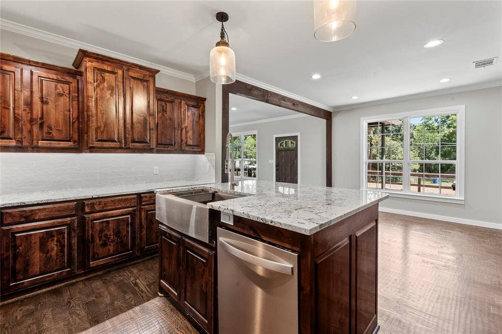 109 Bayview Street, Gun Barrel City, TX 75156 109 Bayview Street, Gun Barrel City, TX 75156