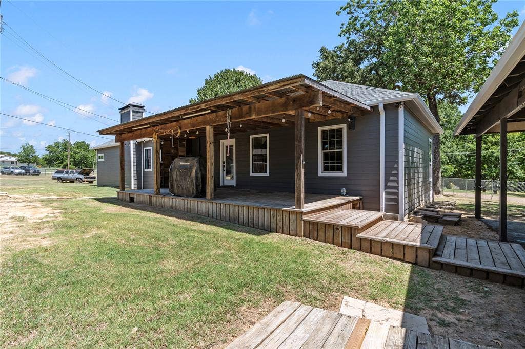 109 Bayview Street, Gun Barrel City, TX 75156 109 Bayview Street, Gun Barrel City, TX 75156
