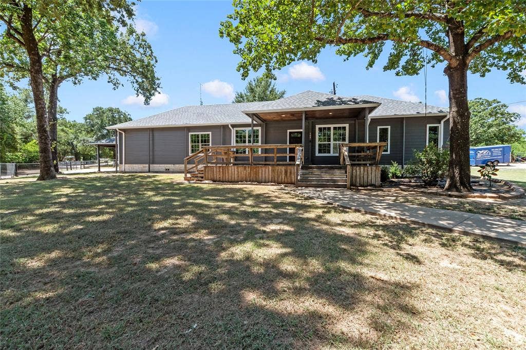 109 Bayview Street, Gun Barrel City, TX 75156 109 Bayview Street, Gun Barrel City, TX 75156