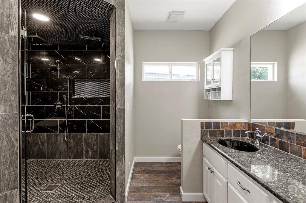 109 Bayview Street, Gun Barrel City, TX 75156 109 Bayview Street, Gun Barrel City, TX 75156