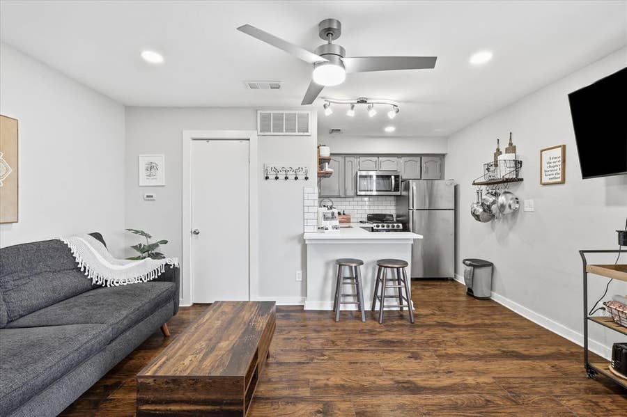 Property photo for 3121 Sondra Drive, #304, Fort Worth, TX