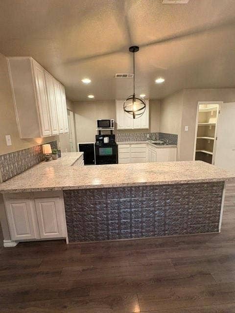 Breakfast bar