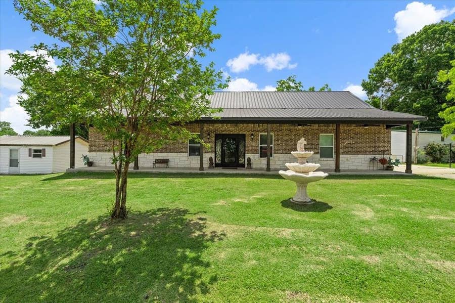 Property photo for 1026 S 28th Street, Corsicana, TX