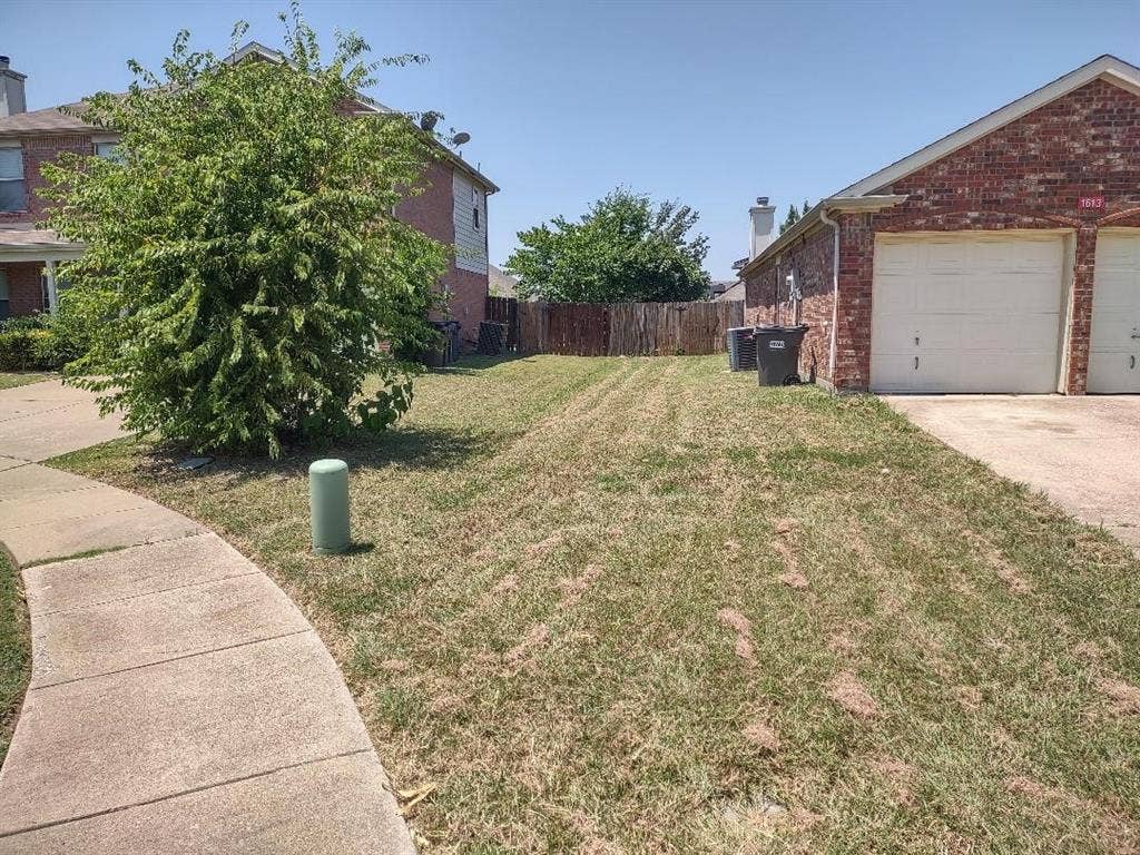 1613 Wavecrest Drive, Glenn Heights, TX 75154 1613 Wavecrest Drive, Glenn Heights, TX 75154