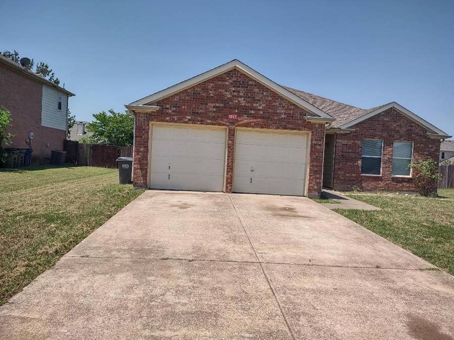 Property photo for 1613 Wavecrest Drive, Glenn Heights, TX