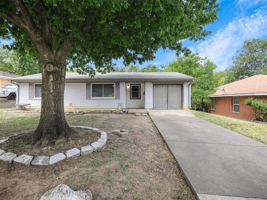 Property photo for 717 NW 14th Street, Grand Prairie, TX