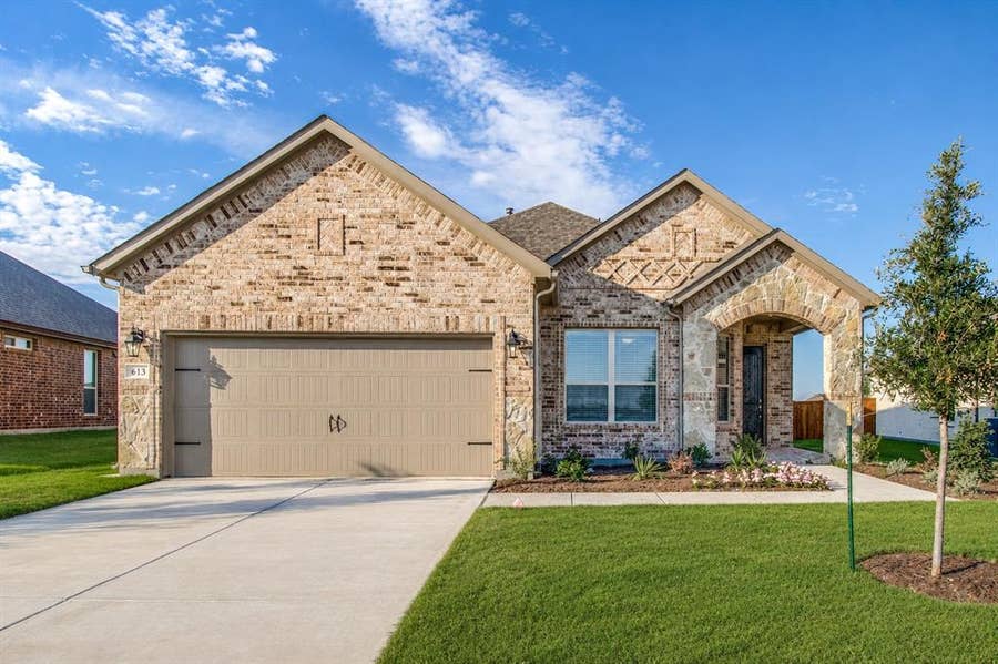 Property photo for 613 Cowboy Way, Anna, TX