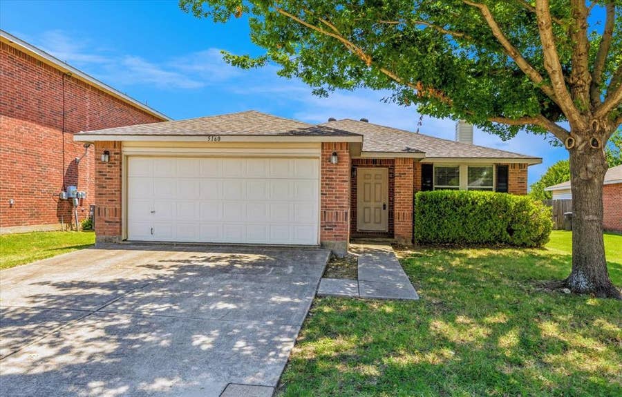 Property photo for 5160 Gold Basin Road, Fort Worth, TX