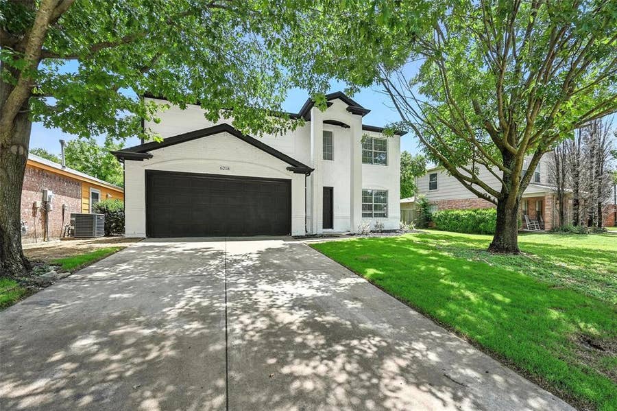 Property photo for 6218 Everglade Road, Dallas, TX