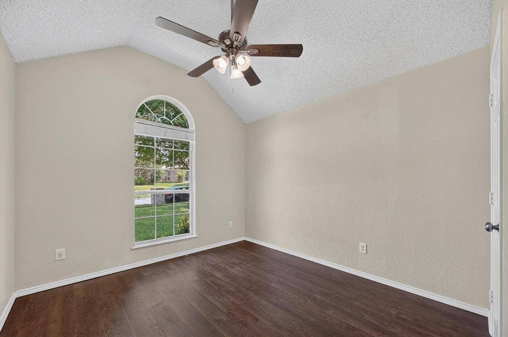 3960 Bexhill Drive, Plano, TX 75025 3960 Bexhill Drive, Plano, TX 75025