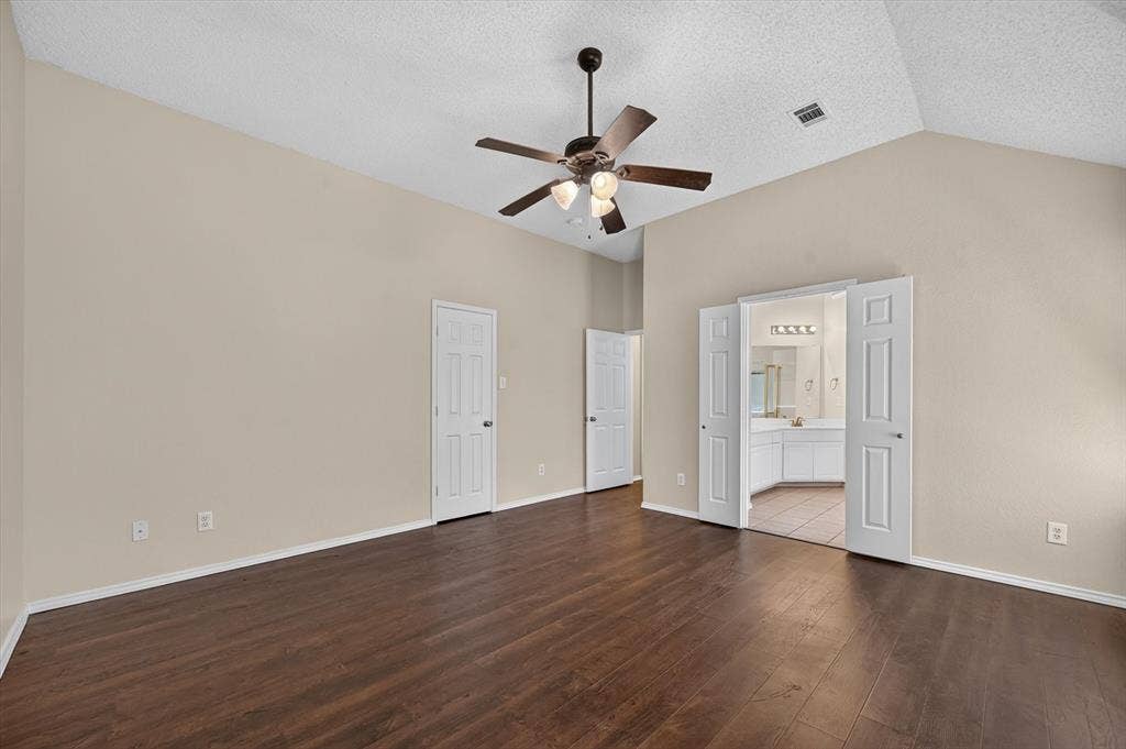 3960 Bexhill Drive, Plano, TX 75025 3960 Bexhill Drive, Plano, TX 75025