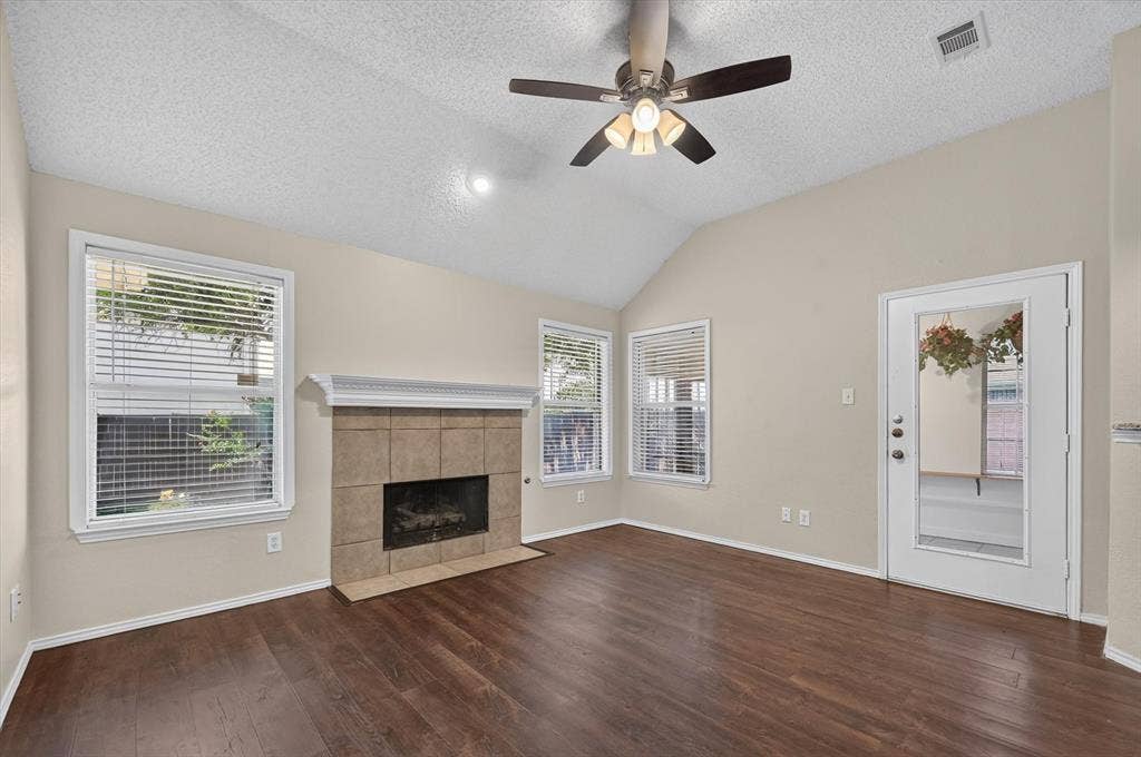 3960 Bexhill Drive, Plano, TX 75025 3960 Bexhill Drive, Plano, TX 75025