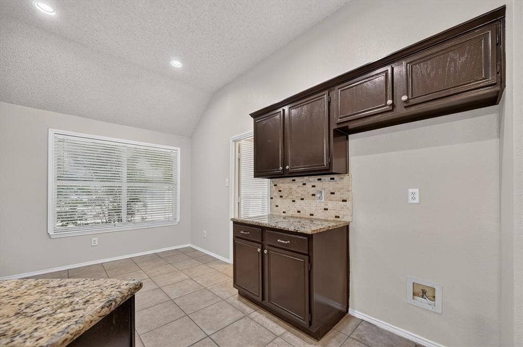 3960 Bexhill Drive, Plano, TX 75025 3960 Bexhill Drive, Plano, TX 75025