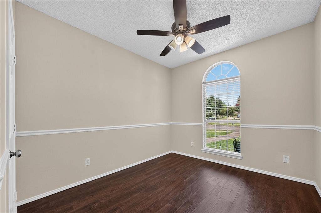 3960 Bexhill Drive, Plano, TX 75025 3960 Bexhill Drive, Plano, TX 75025