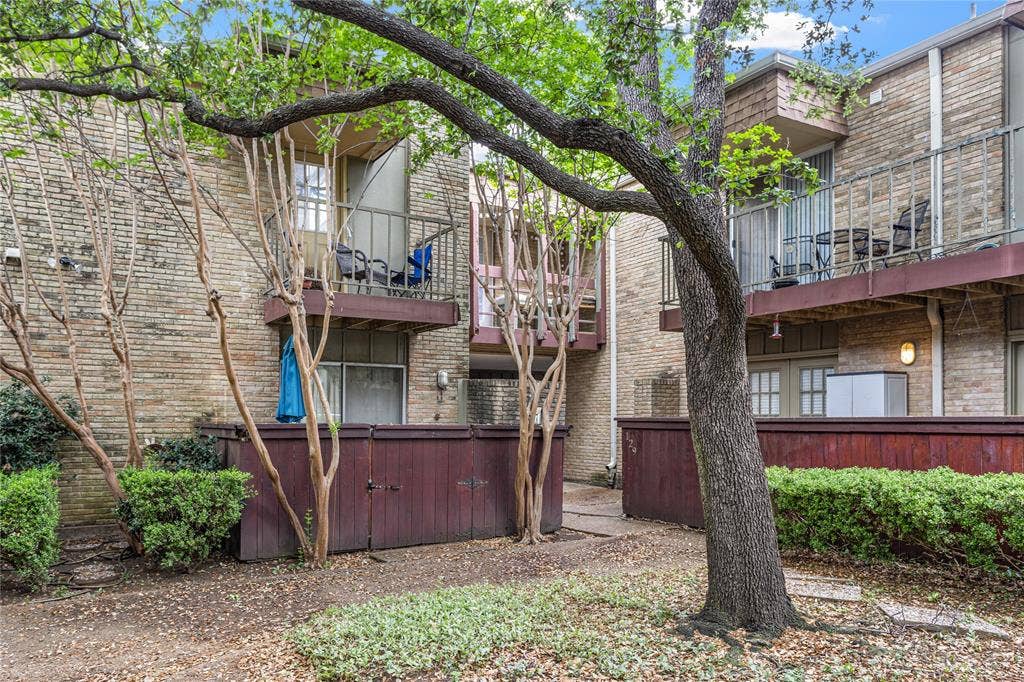 5916 Birchbrook Drive, #129, Dallas, TX 75206 5916 Birchbrook Drive, #129, Dallas, TX 75206