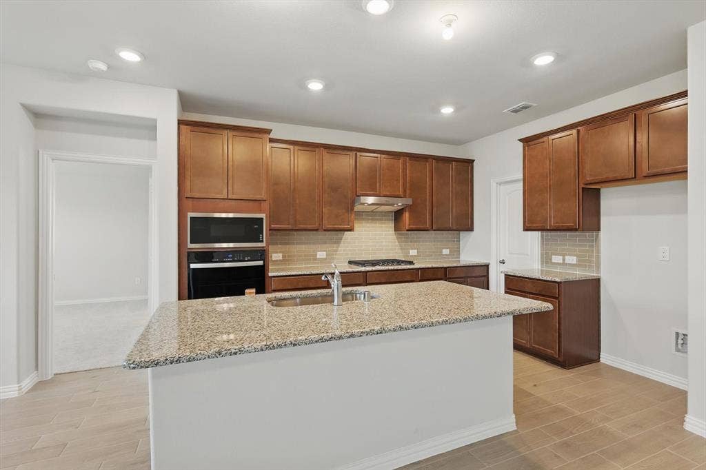 3928 Malachite Drive, Celina, TX 75009 3928 Malachite Drive, Celina, TX 75009