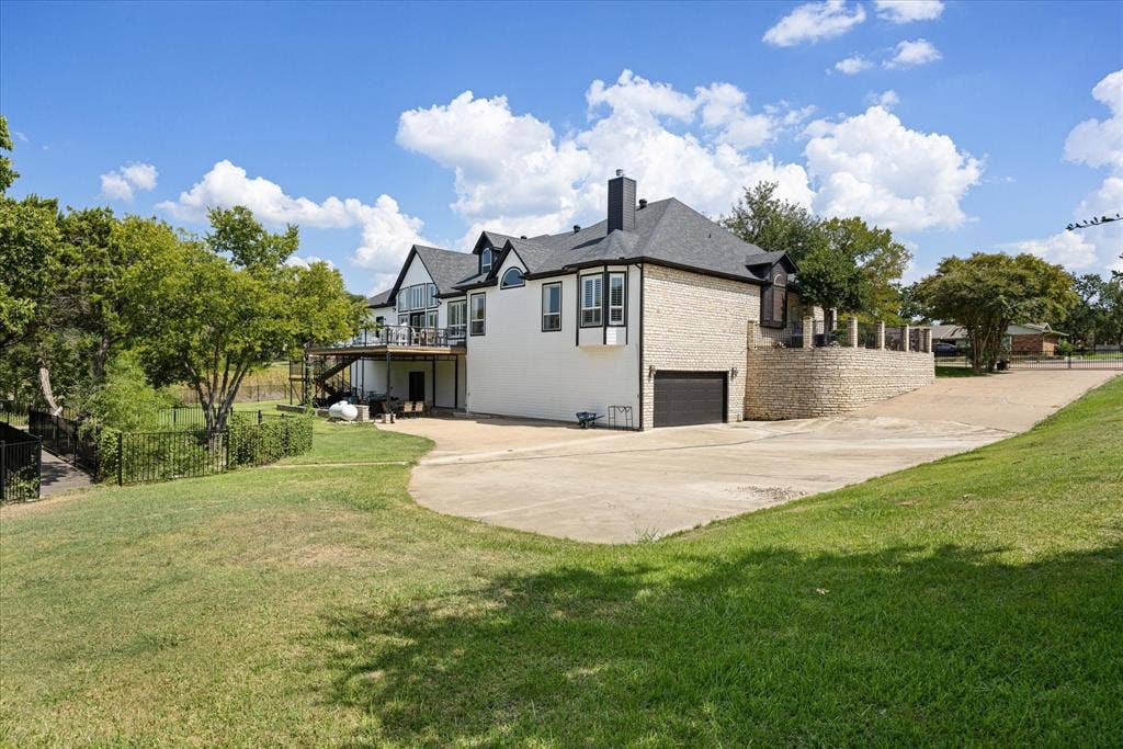 6410 Westover Drive, Granbury, TX 76049 6410 Westover Drive, Granbury, TX 76049